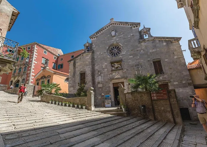 Cr Semesterbostad Vinež